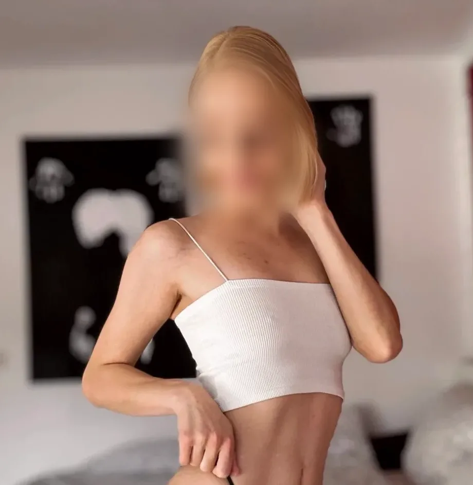 Ebba, 30