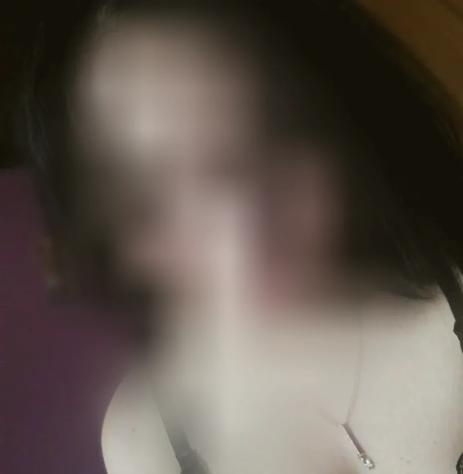 Edith, 32