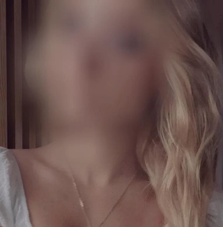 Greta, 19