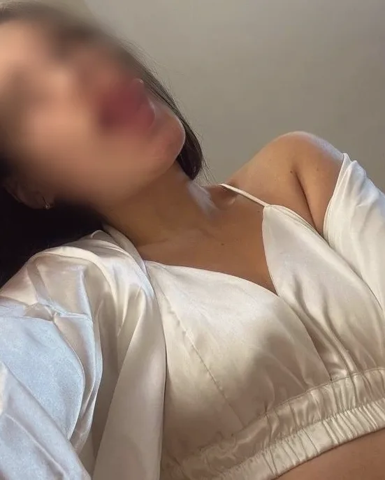 Lena, 25