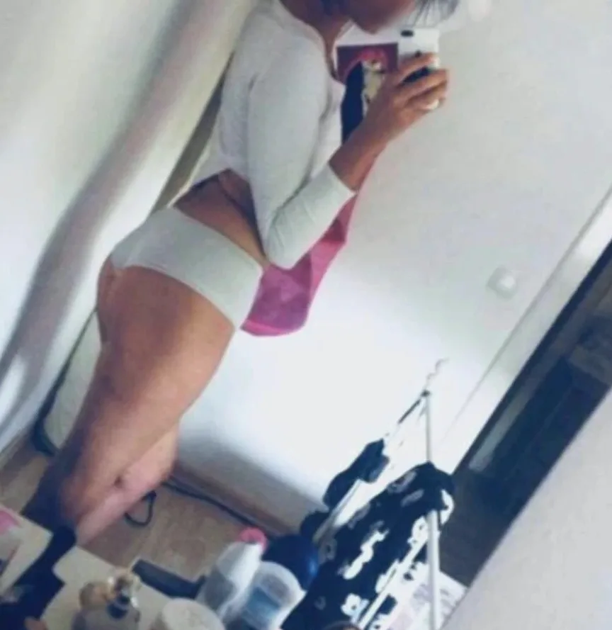 Sofia, 31