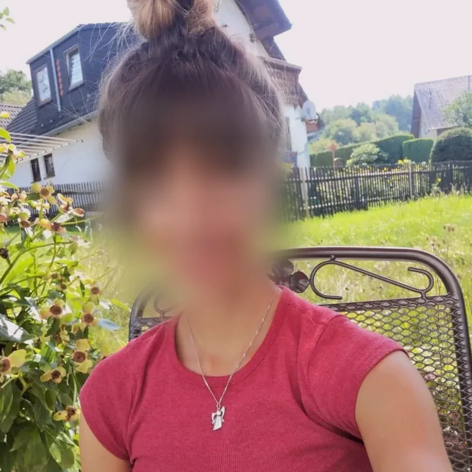 Susanne, 24